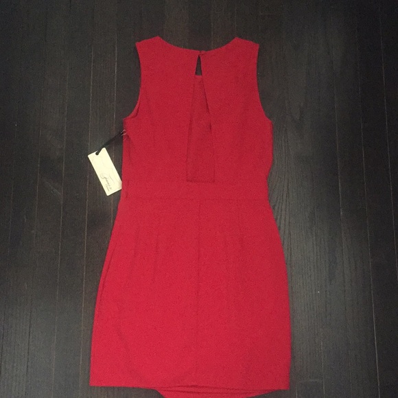 Dress - Picture 3 of 4